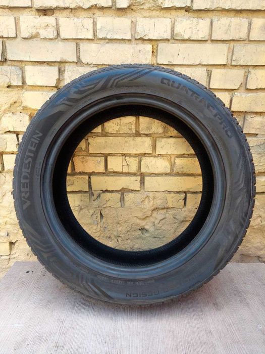 Шини б/в 235 50 R19 Vredesteine Quatrac Pro