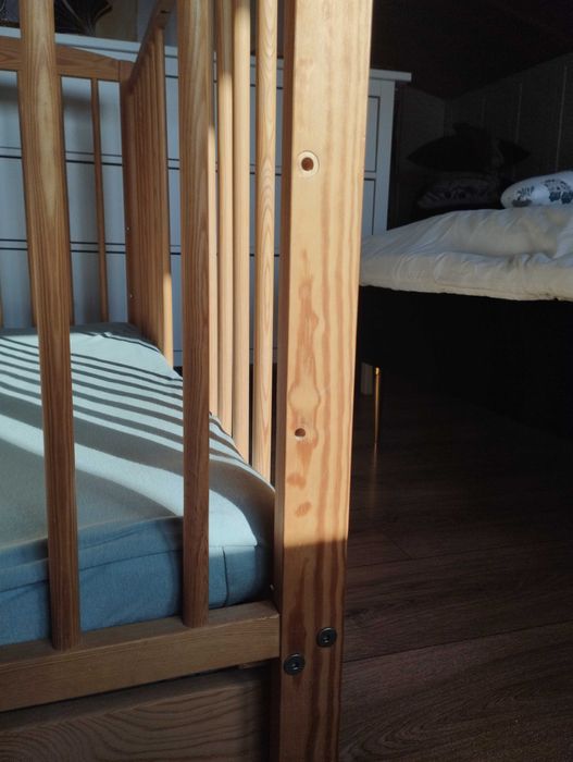 Łóżeczko drewniane niemowlęce 120x60 + materac i akcesoria do spania