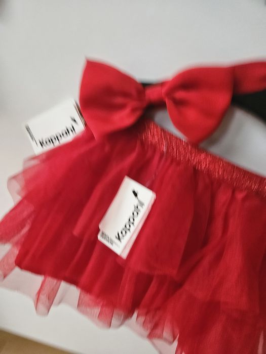 Zestaw walentynki kappahl tiulowa spodnica opaska czerwona 74/80