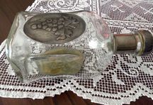 Garrafa para Vinho com aplicações em ESTANHO