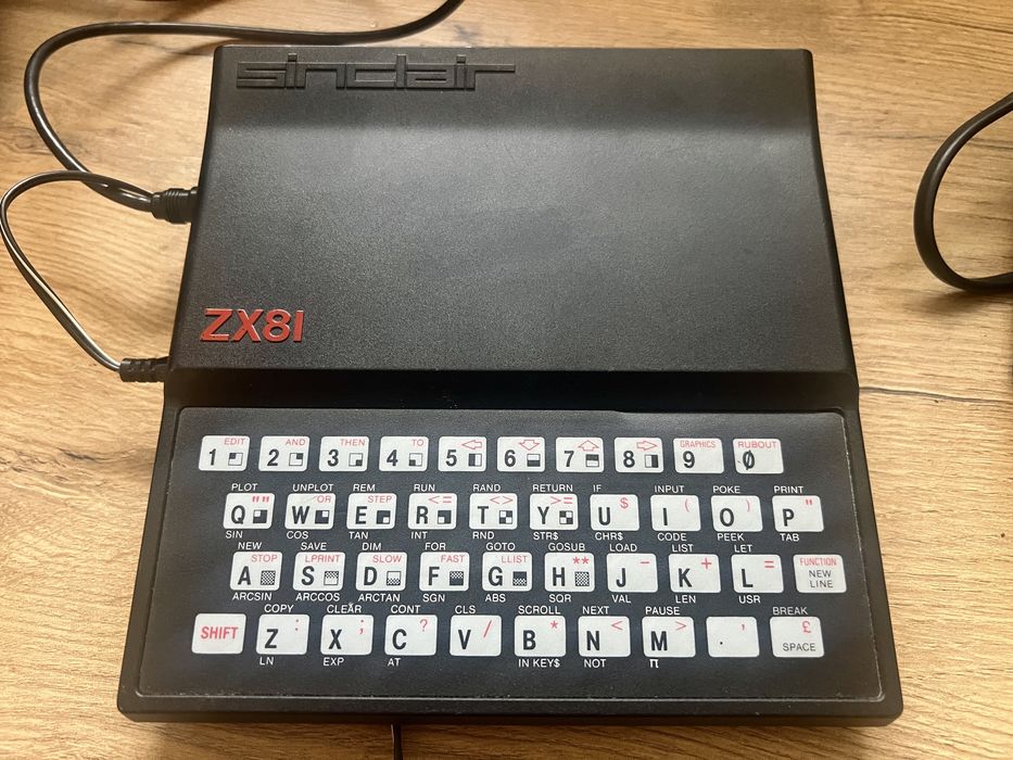 ZX81 z zasilaczem + dodatek 16k expandable RAM