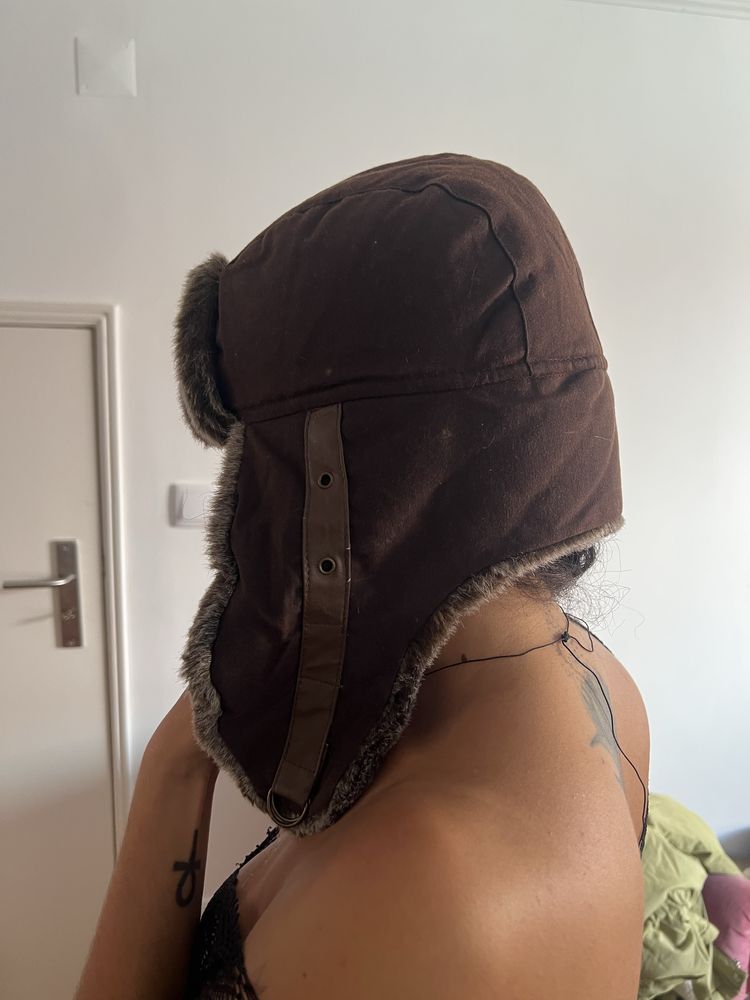 Gorro com orelhas tipo esquimó