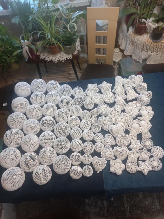 Bombki na podstawie akrylowej