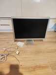 Monitor Apple z ładowarką