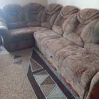 Продам не дорого нормальный диван          .