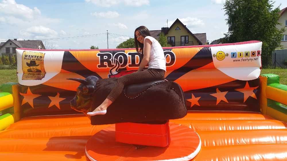 Zjeżdżalnia, eurobungee, byk rodeo, dmuchańce, wata cukrowa, popcorn