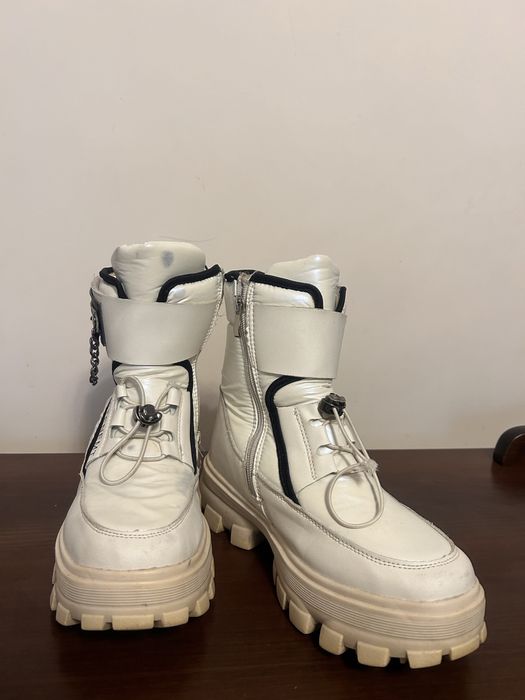 Дитяче зимове взуття 37 розміру