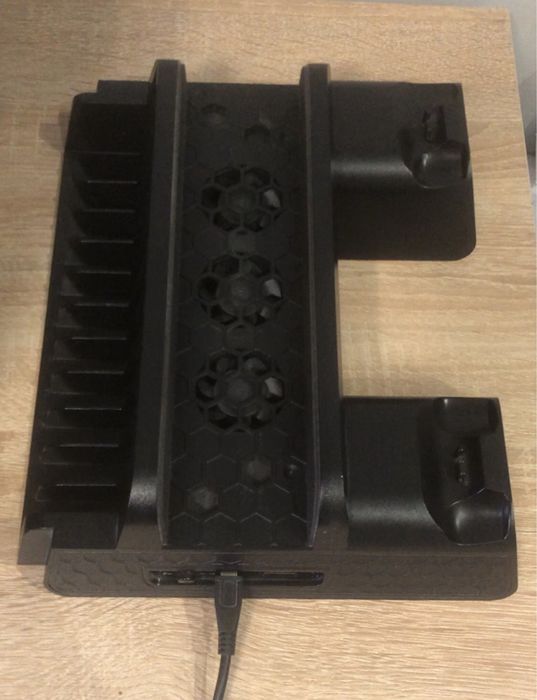 PS4 PRO + 2 pady + PSVR (cały zestaw) + Gry