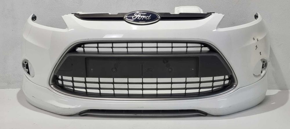 Передний бампер Ford Fiesta MK7  usa в цвет st рест дорест