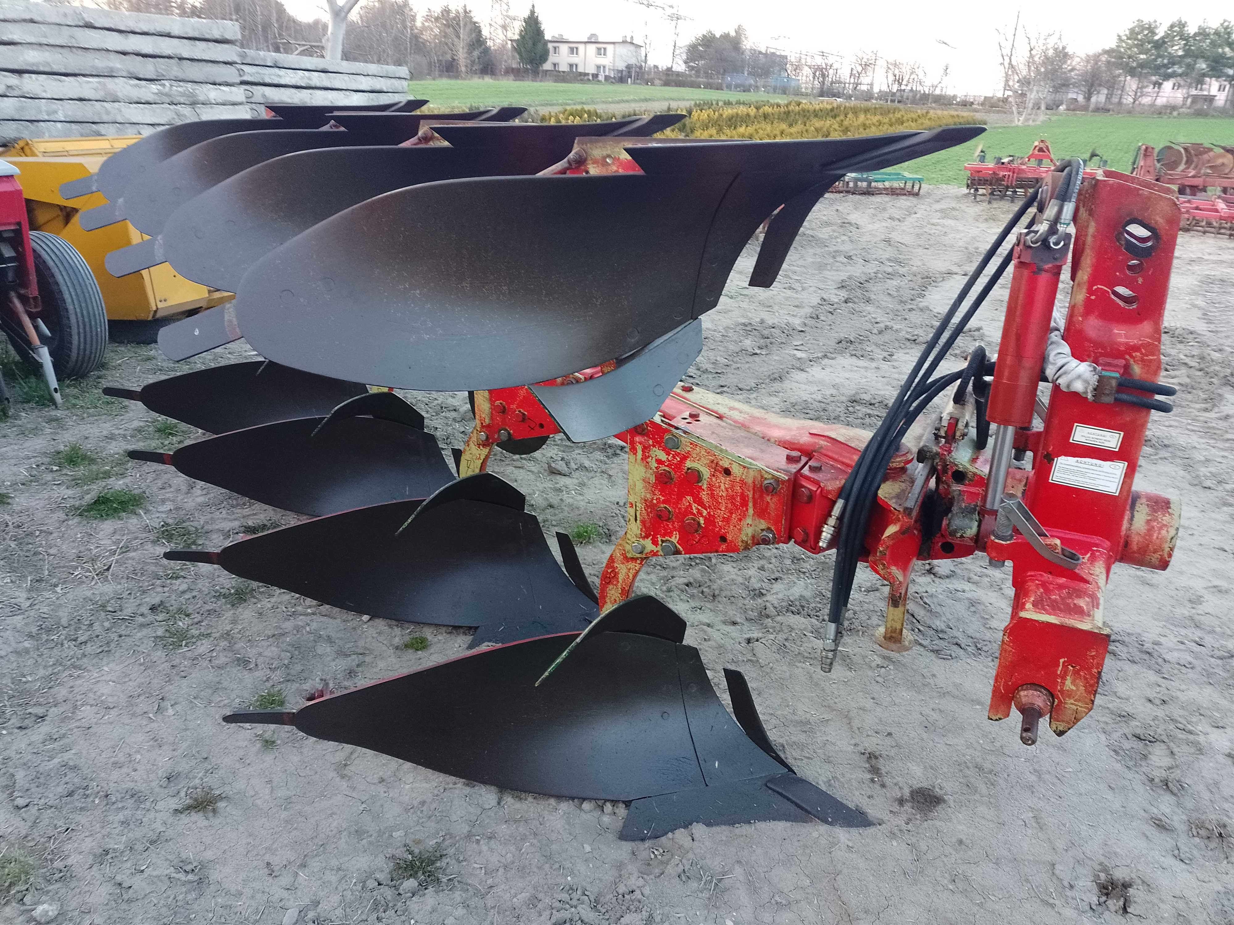 Pług 4 skibowy Vogel noot