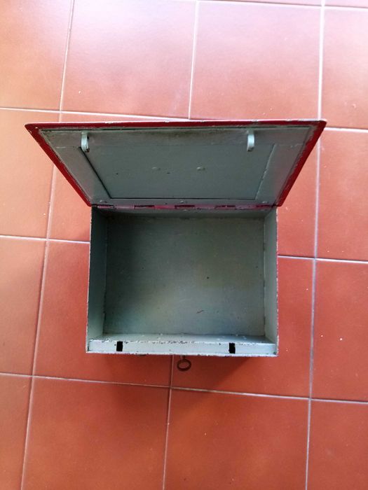 Cofre em ferro anos 40