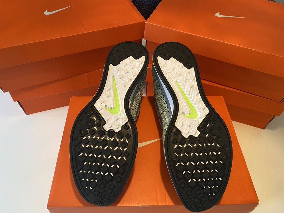 Nike Flyknit Racer White/Cool Grey - Ghost Green Ultraboost