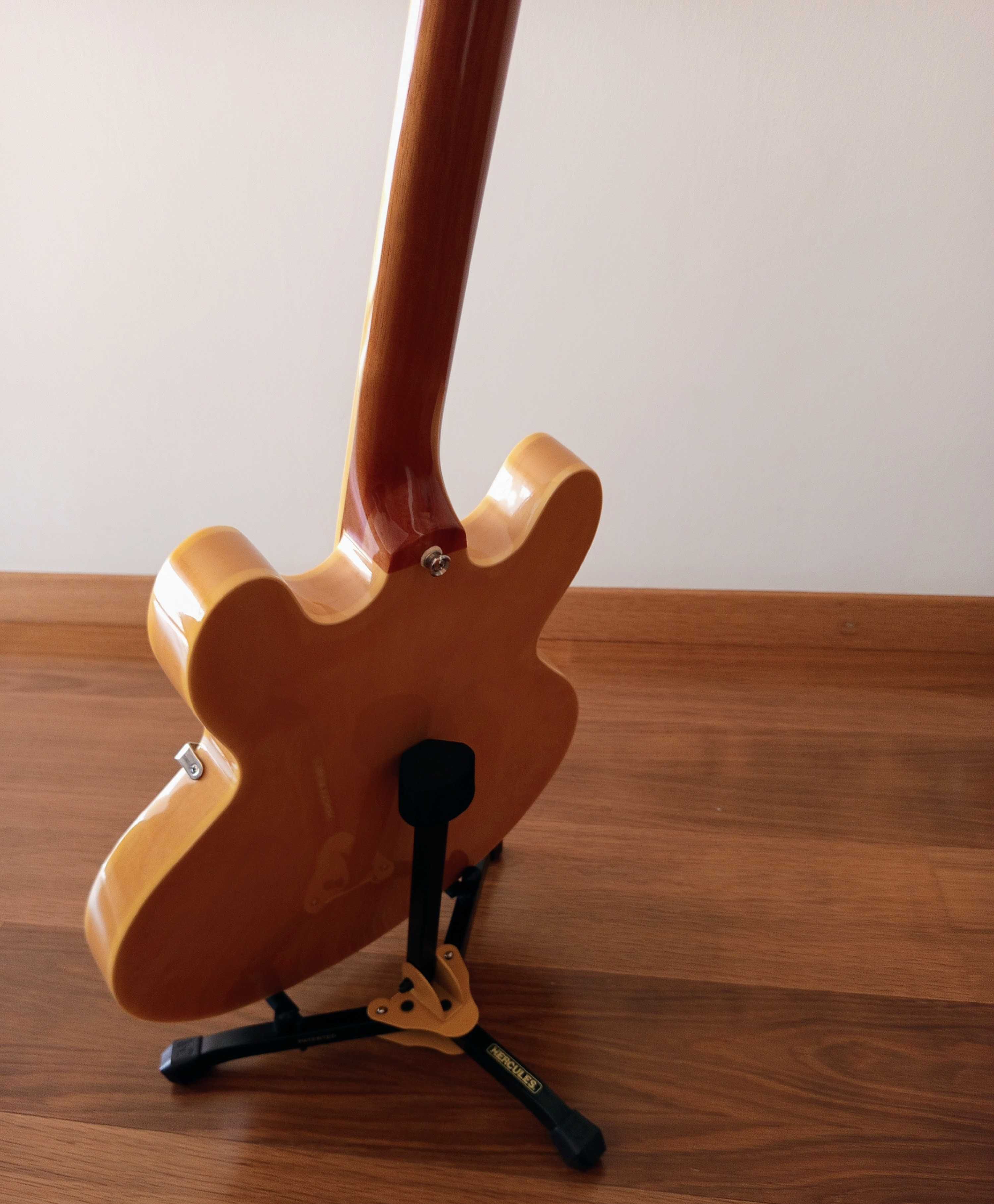 Guitarra elétrica Epiphone Casino