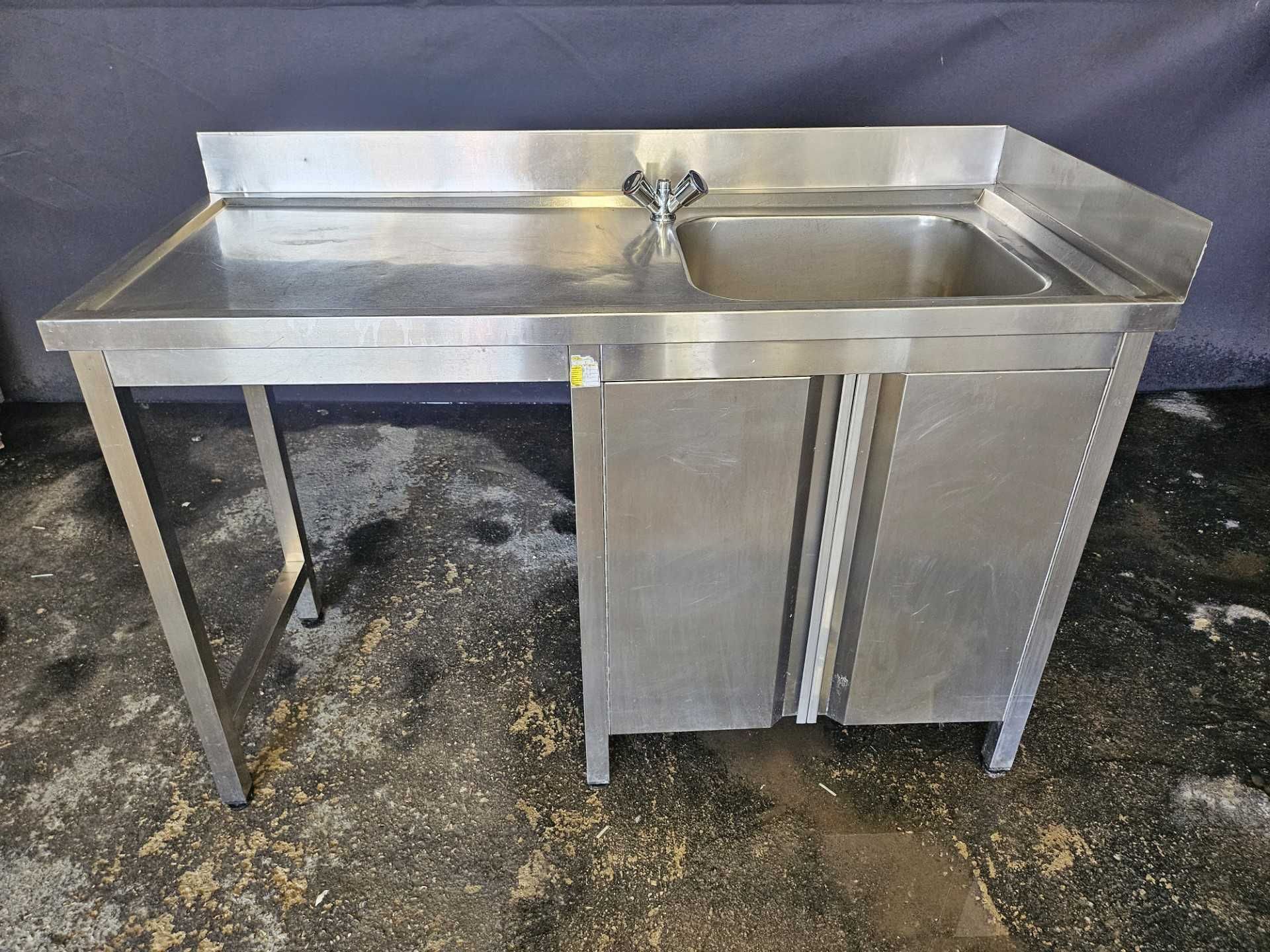 Bancada em inox com lava loiça