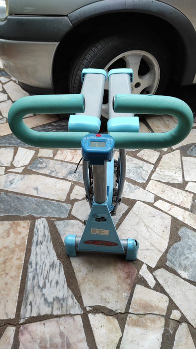 Máquina de exercícios físicos gluteos