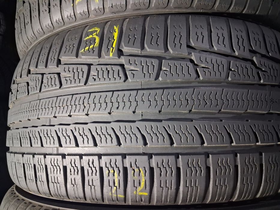 245/45 R18 Nokian Шини б/в зима КОМПЛЕКТ