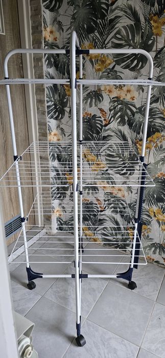 Suszarka stojąca pionowa