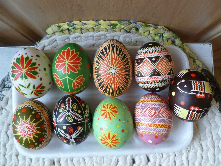 Писанки на видутих курячих яйцях