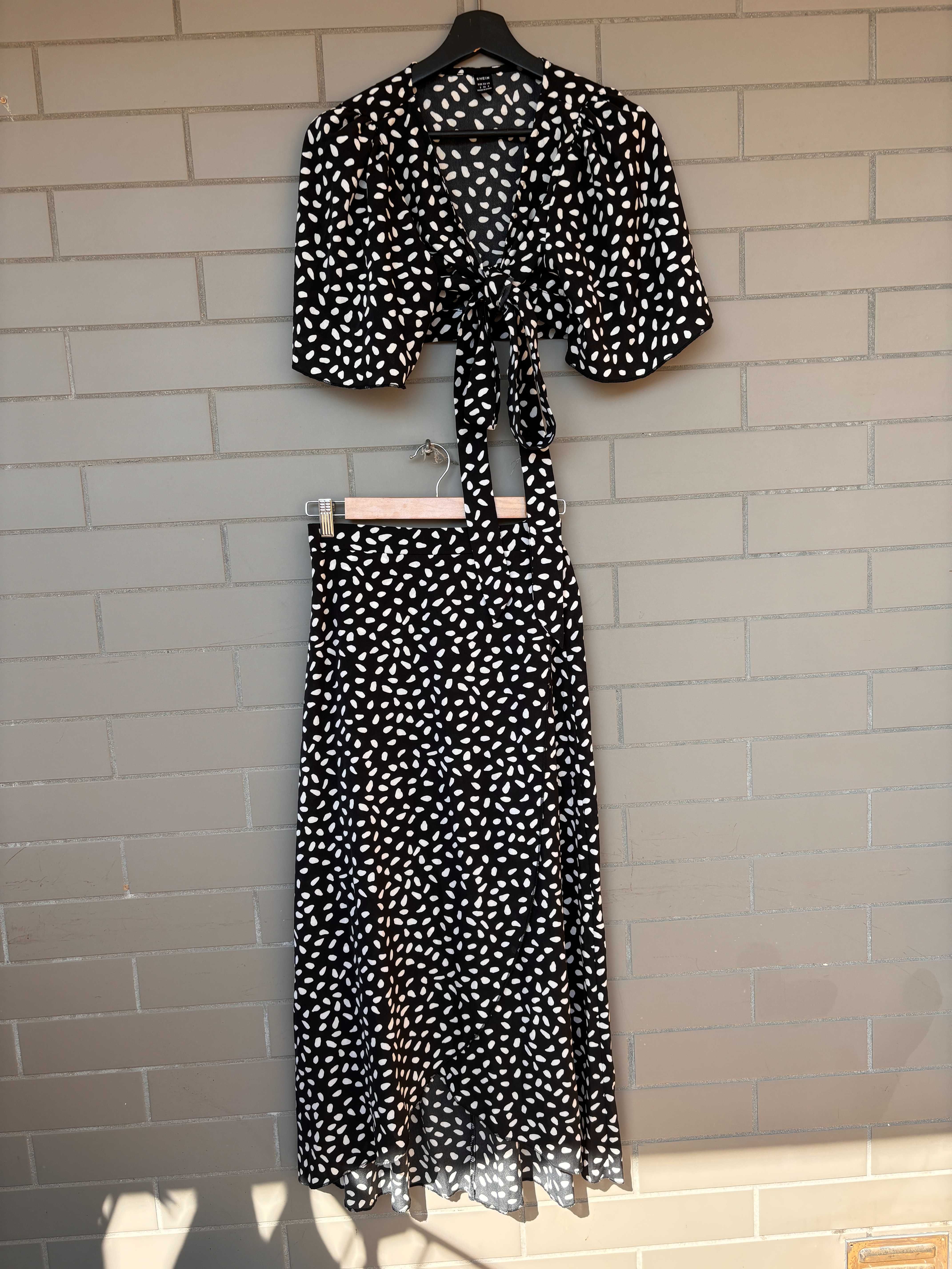 Conjunto top e saia novo