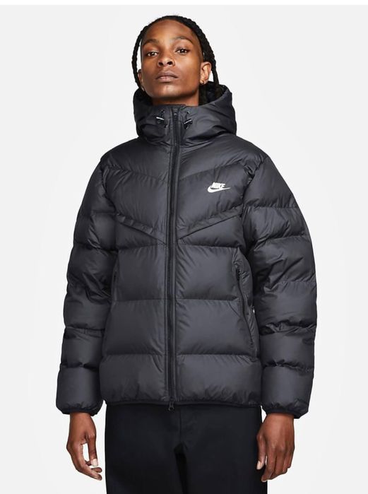 Курточка чорна Nike оригінал