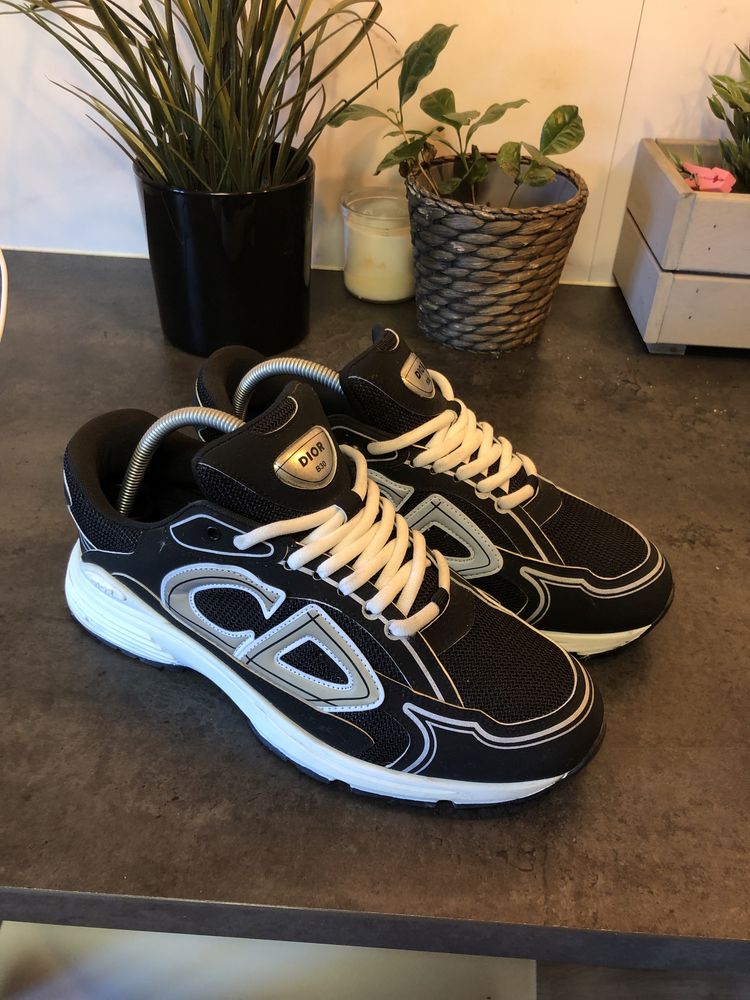 Dior B30 preto e branco