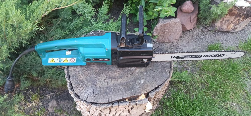 Електропила Makita uc4503a