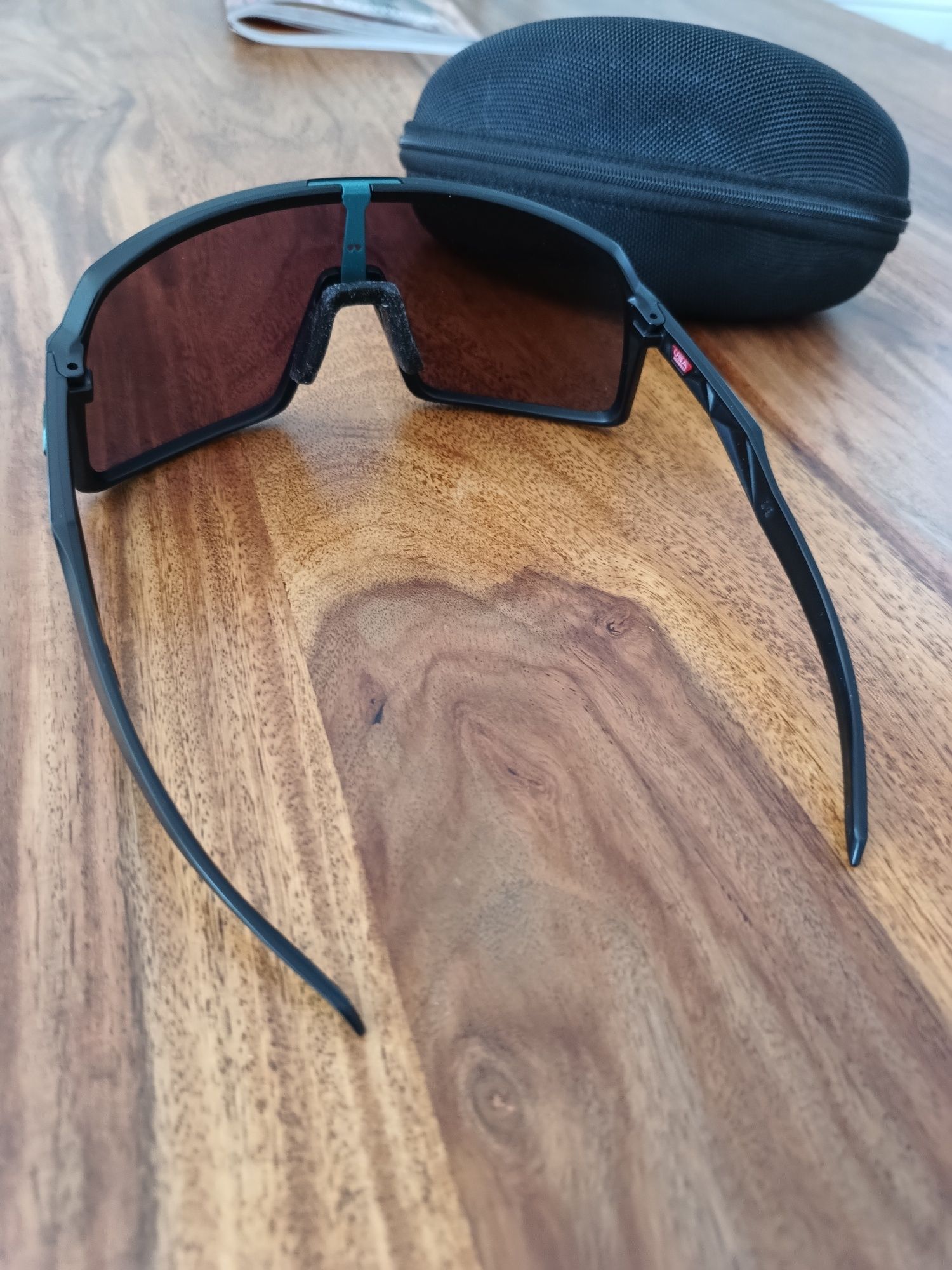 Okulary Oakley Sutro