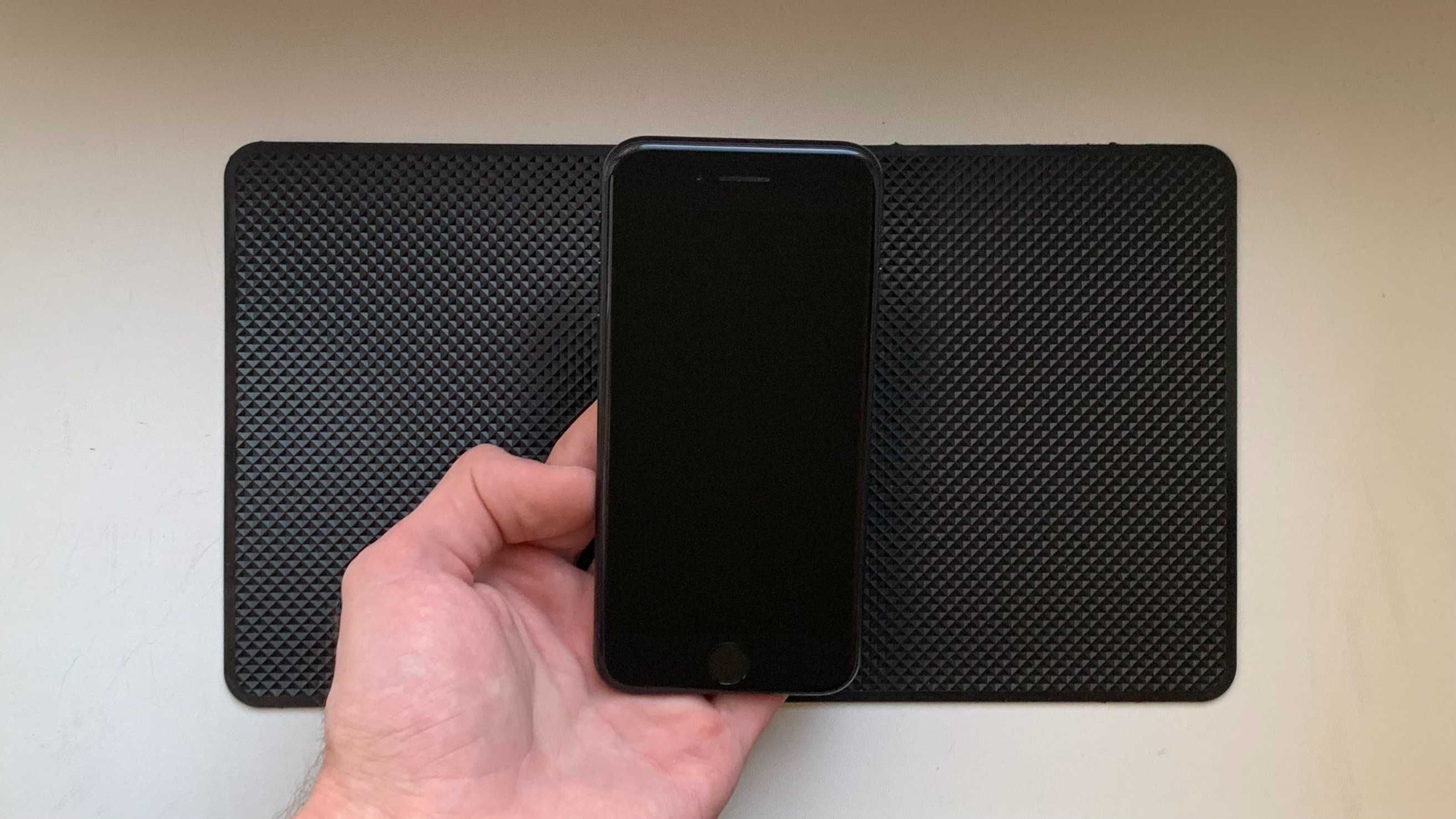 Отличный iPhone SE 2022 - 128 гб - 87% АКБ - MIDNIGHT - NEVERLOCK