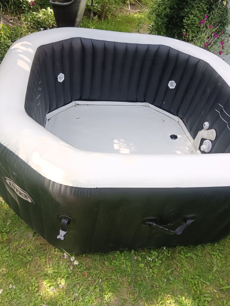Jacuzzi INTEX sama niecka 4 osobowa