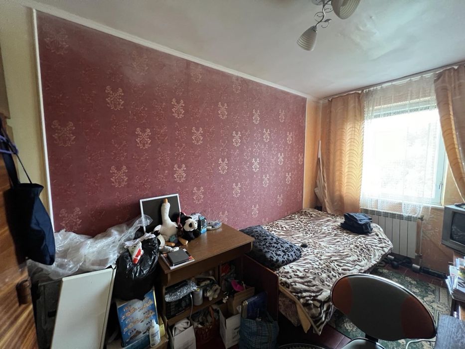 Продаж квартири не подалік Центру.