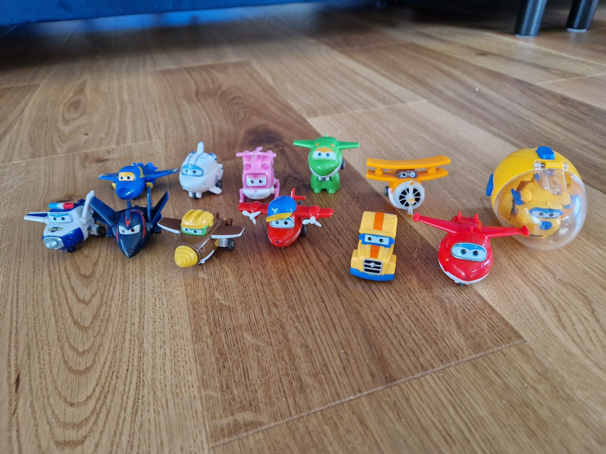 Lotnisko Super Wings z figurkami