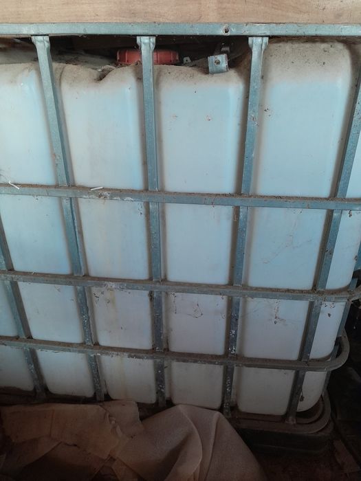 Cuba e deposito de agua