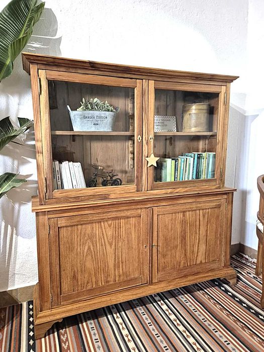 Aparador / Vitrine / Armário / Louceiro / Livreiro / Vintage / Rustico