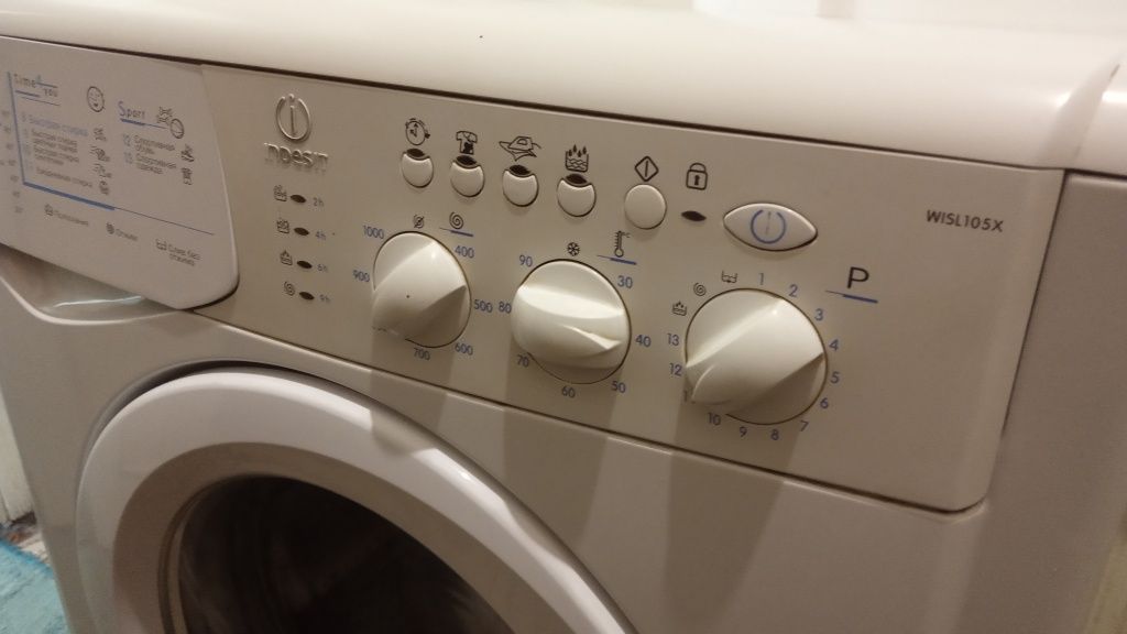 Стиральная машина Indesit wisl 105x