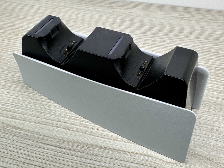 Ładowarka stacja dokująca ładująca do 2x PAD PS5