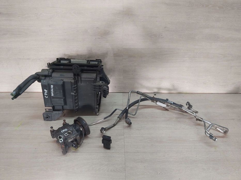 Toyota Corolla E12 1,4 d4d części klimatyzacji przewody sprężarka