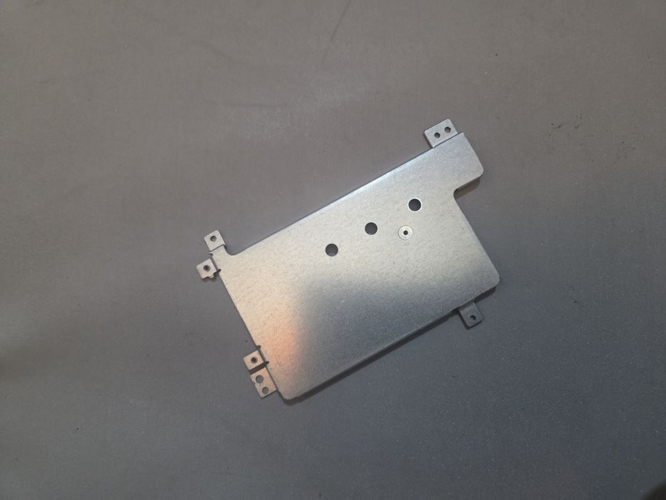 Sprzedam obudowa do dysku SSD do laptopa HP 250 G5
