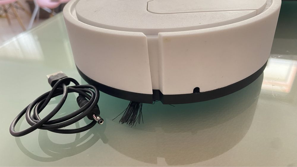 Mini Robo aspirador branco