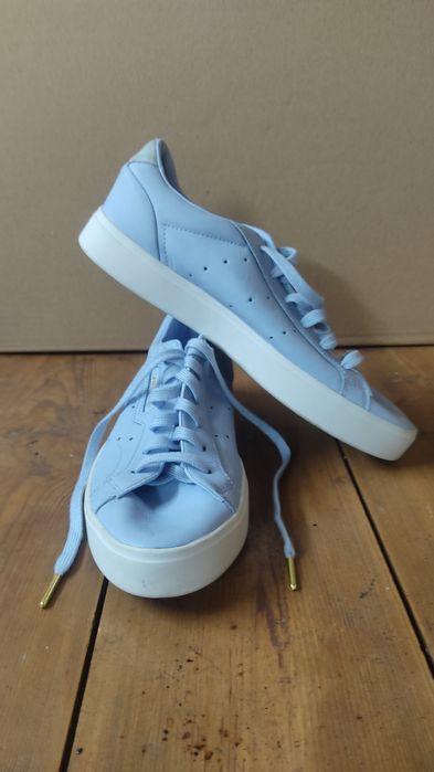 Жіночі кросівки Adidas Sleek Super W