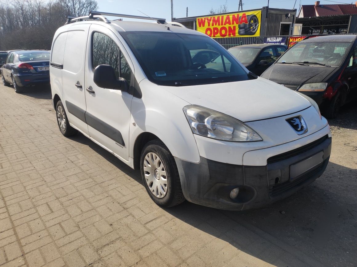 Peugeot Partner 12r 1.6hdi dostawczak 3osob hak klima kręci nie odpala