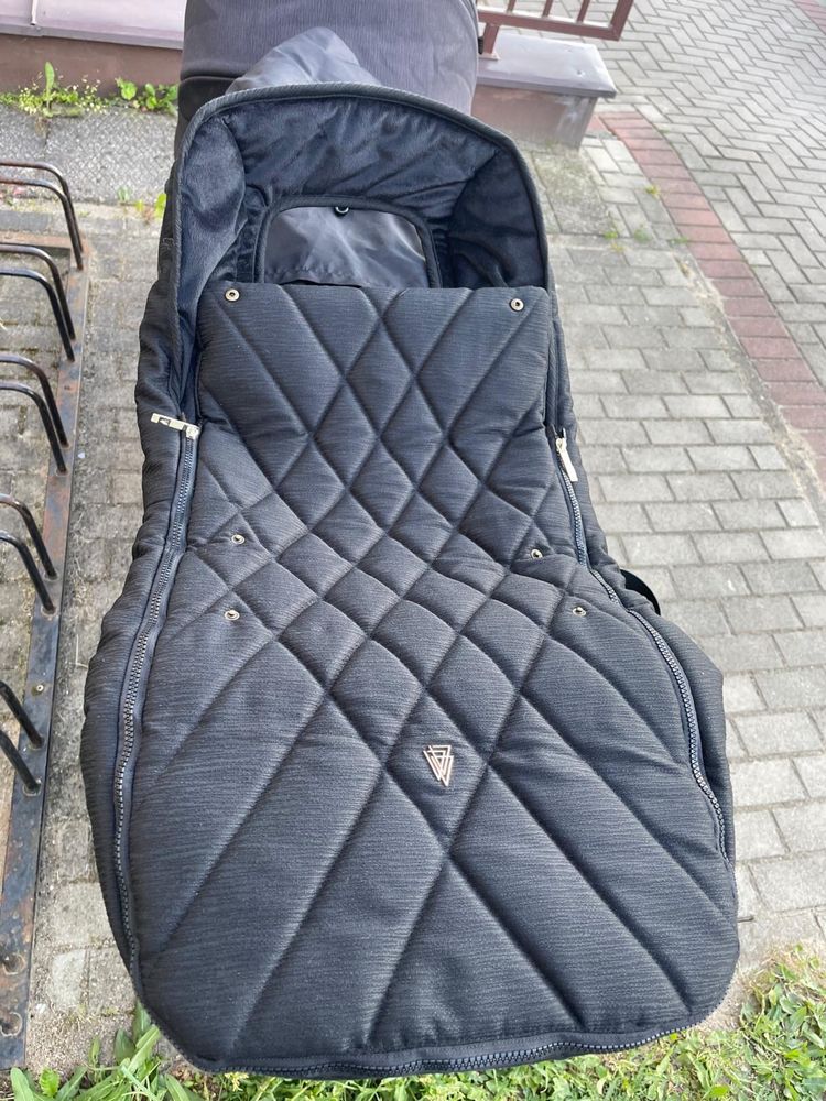 Wózek Venicci Tinum UPline All Black 2w1