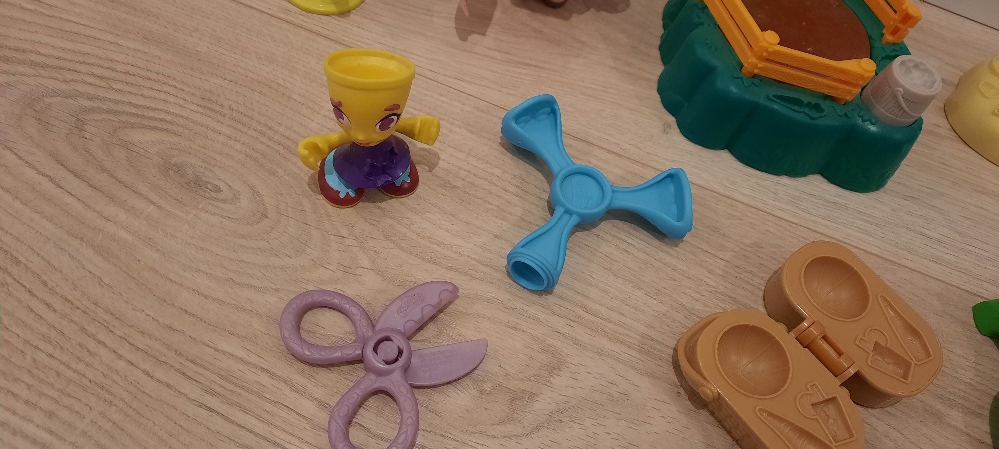 Foremki play doh ciastolina świnka wyciaskanie
