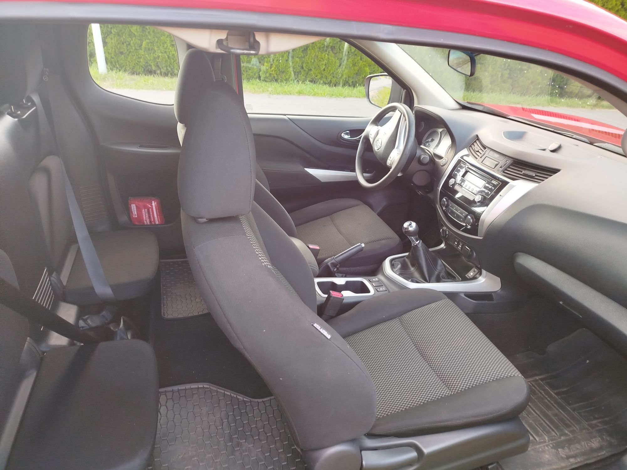 Nissan Navara 2017 rok