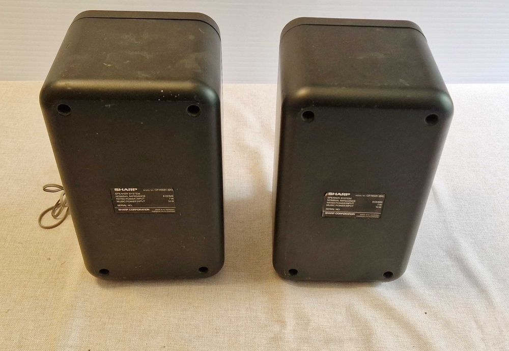 Wieża Sharp Magnetofon RT-10H i Amplituner SA-10H z głośnikami CP-N50H