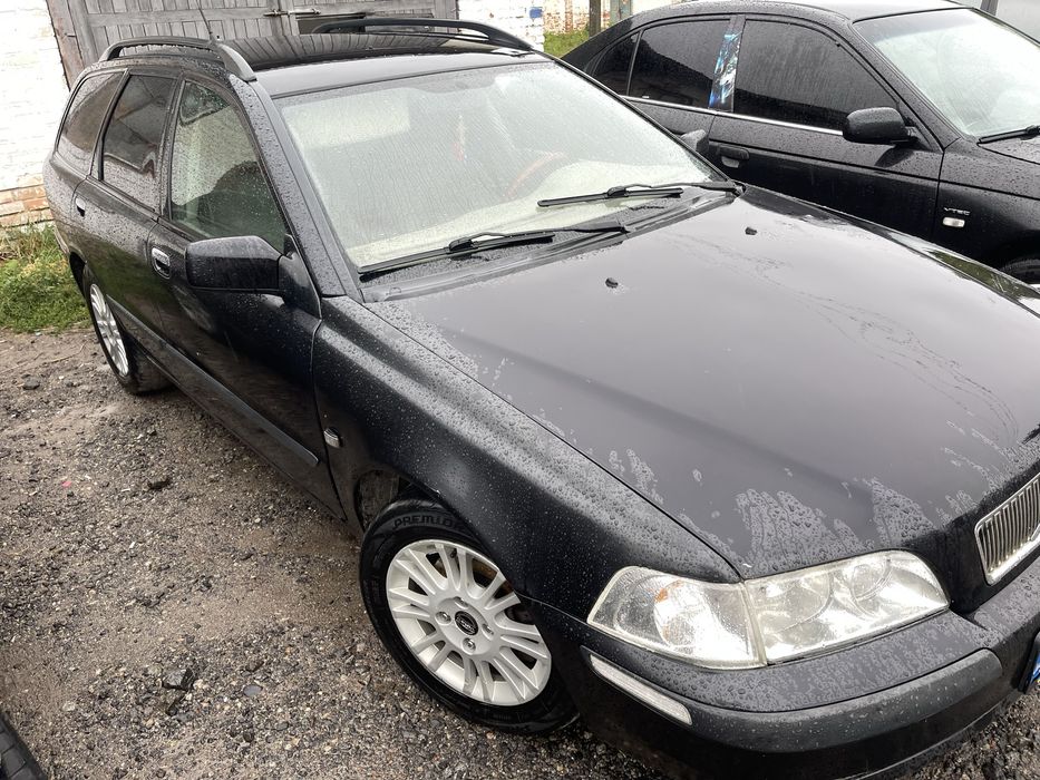 Volvo v40 1,9d 2001р.