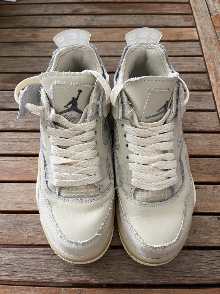Jordans Retro Creme