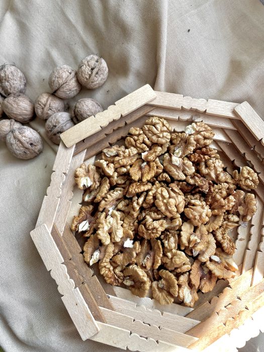 Волоські горіхи, грецькі, лущені горіхи