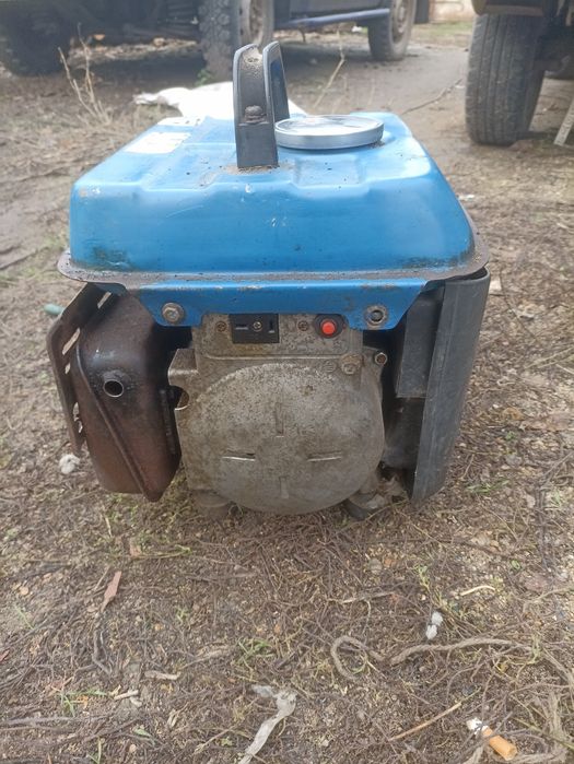 Продам генератор бензиновий.