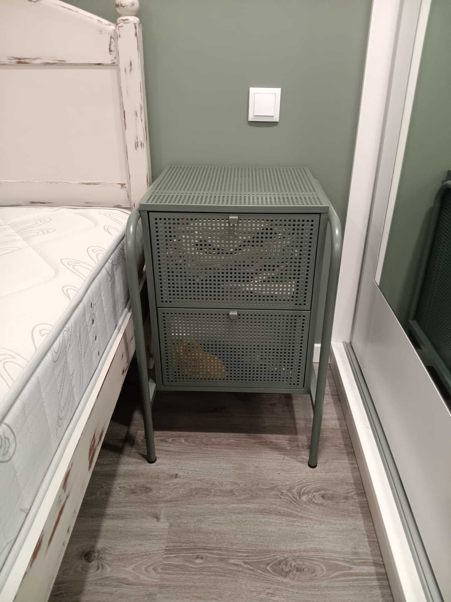 Conjunto de Mesinhas Cabeceira IKEA NIKKEBY