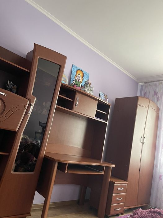 Стінка у вітальню чи дитячу